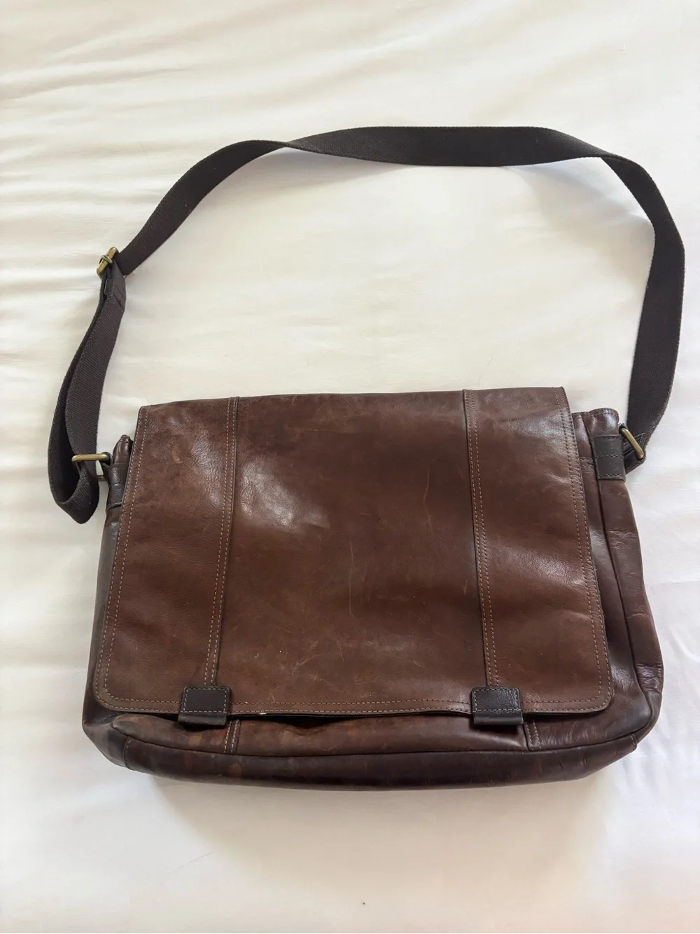 Fossil Dark Brown Leather Messenger Bag with Adjustable Strap